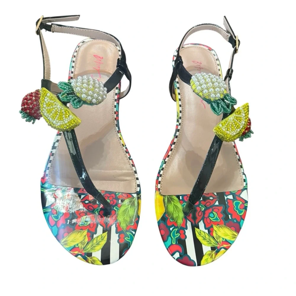 Betsey Johnson Aniston Black T Strap Sandals Size 6.5 - Picture 1 of 10
